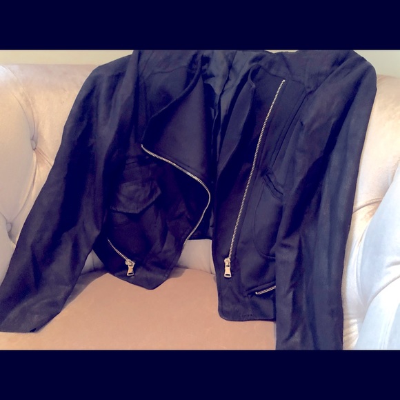 🎁Pretty Stylish Black Jacket🎁Make An Offer😊 - Picture 3 of 14